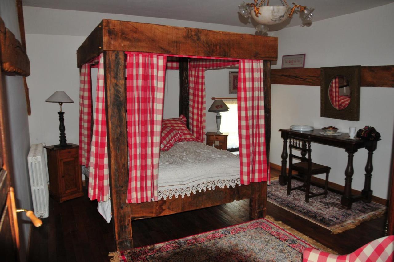 Bed and Breakfast Les Guenins Gien Esterno foto