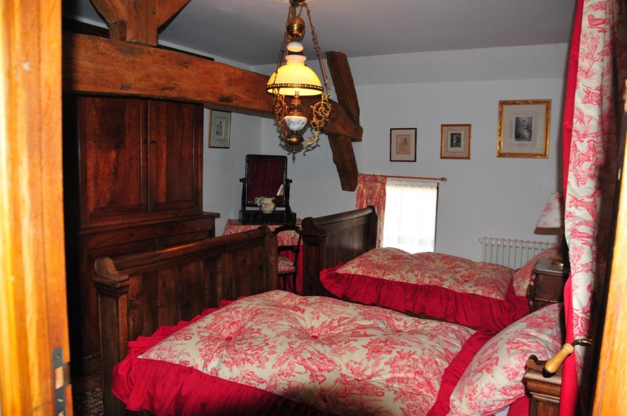 Bed and Breakfast Les Guenins Gien Esterno foto